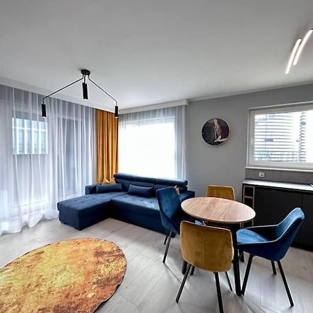 New Apart - Next To Sky Tower Appartamento Breslavia Esterno foto
