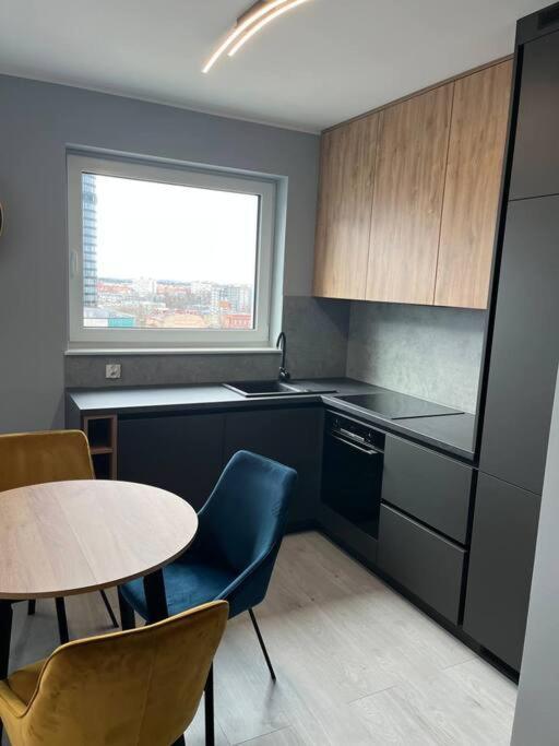 New Apart - Next To Sky Tower Appartamento Breslavia Esterno foto