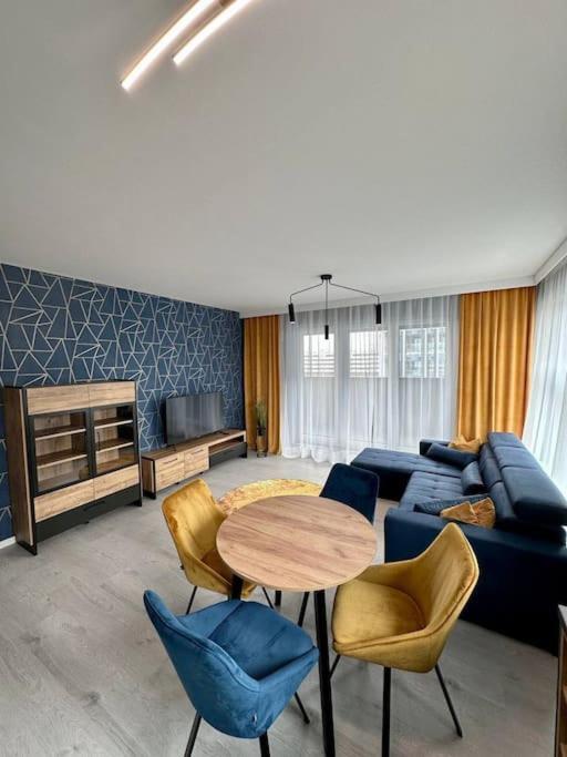 New Apart - Next To Sky Tower Appartamento Breslavia Esterno foto